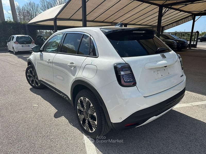 Usata Fiat 600 La Prima 110 CV (80 kW) 2025 Bianco SUV