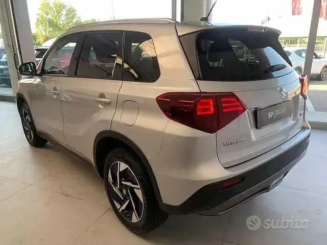 Usata Suzuki Vitara Cool 129 CV (94 kW) 2024 Bianco SUV