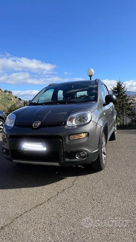Usata Fiat Panda 4x4 85 CV (62 kW) 2020 Grigio Utilitaria
