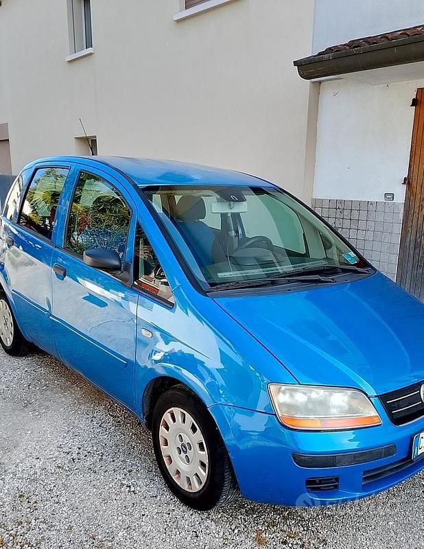 Usata Fiat Idea 80 CV (58 kW) 2005 Blu Monovolume