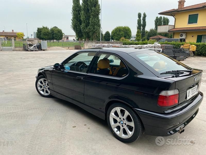 Usata BMW 323 Compact 170 CV (125 kW) 1998 Utilitaria