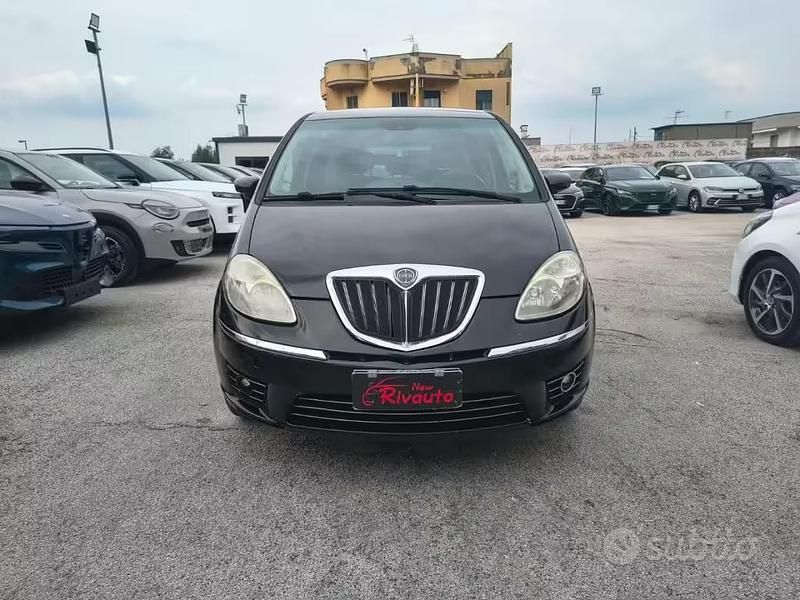 Usata Lancia Musa 77 CV (56 kW) 2009 Nero Monovolume