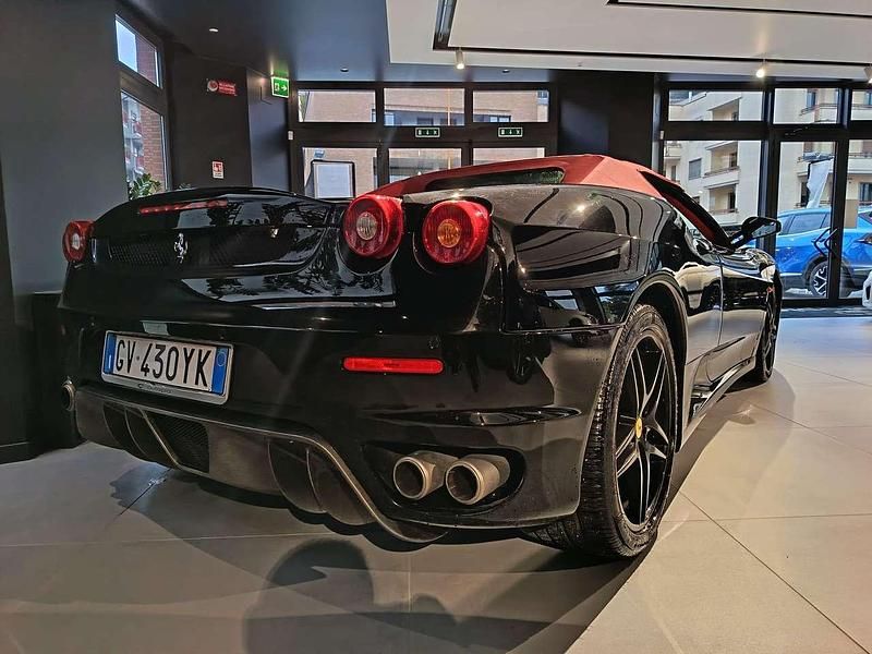 Usata Ferrari F430 489 CV (359 kW) 2008 Nero Cabrio