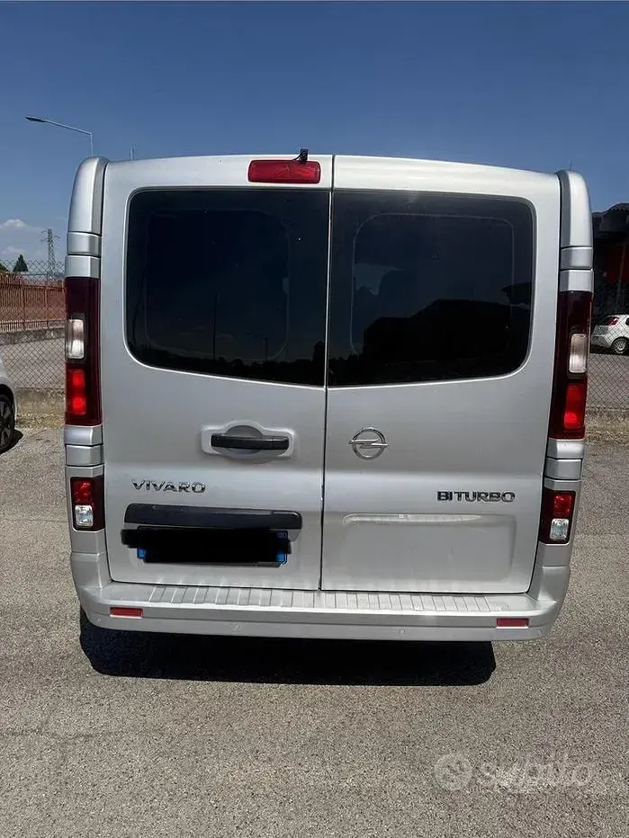 Usata Opel Vivaro 2018 Grigio Monovolume