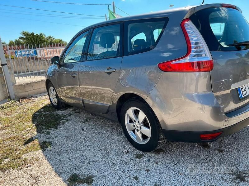 Usata Renault Grand Scénic III 120 CV (88 kW) 2011 Monovolume