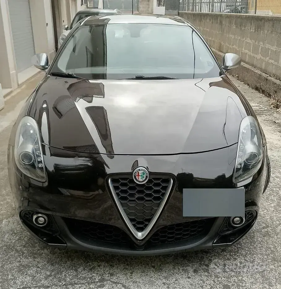 Usata Alfa Romeo Giulietta Super 120 CV (88 kW) 2018 Marrone Utilitaria
