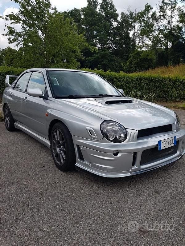 Usata Subaru Impreza 265 CV (194 kW) 2002 Grigio Berlina