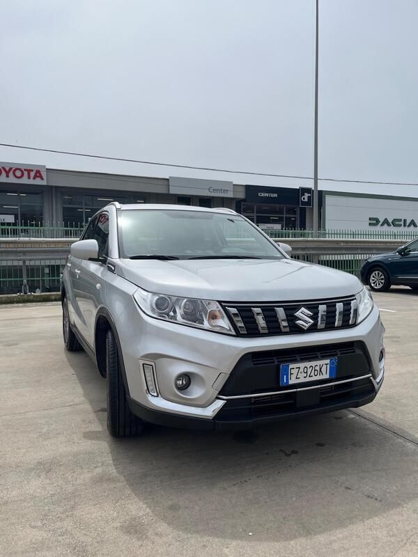 Usata Suzuki Vitara 111 CV (81 kW) 2019 Grigio SUV