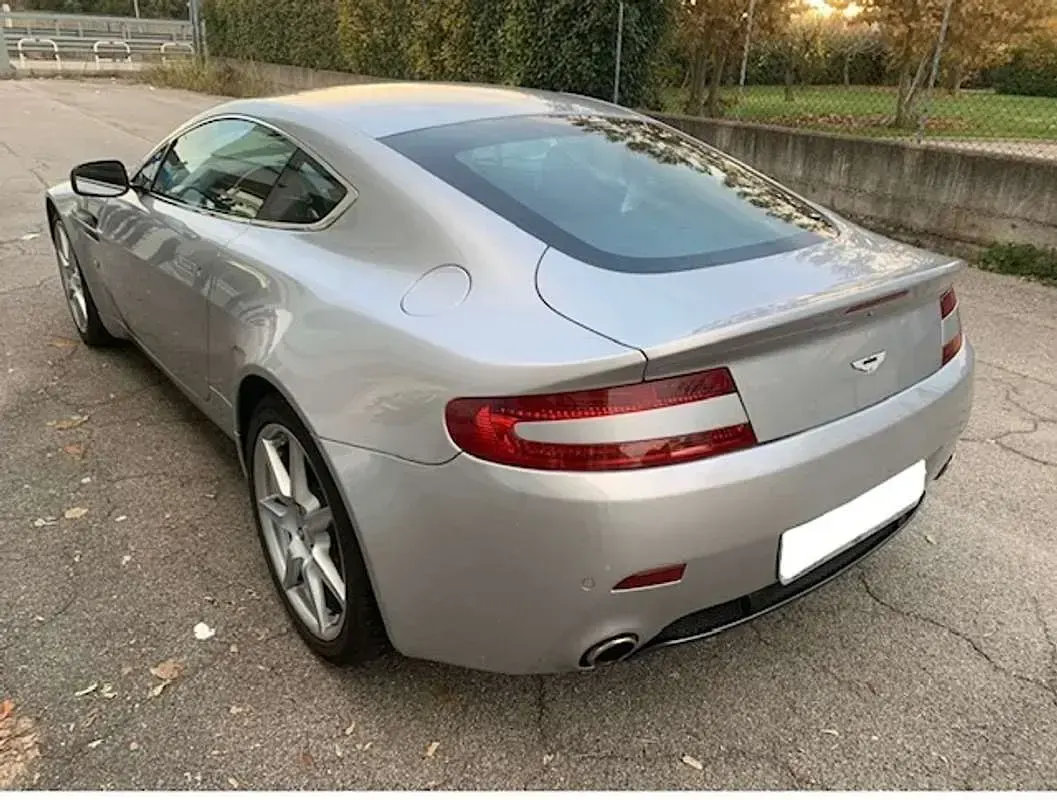 Usata Aston Martin Vantage 385 CV (283 kW) 2008 Argento Coupé