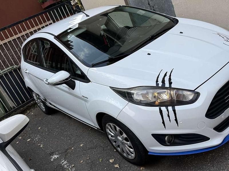 Usata Ford Fiesta 97 CV (71 kW) 2013 Berlina