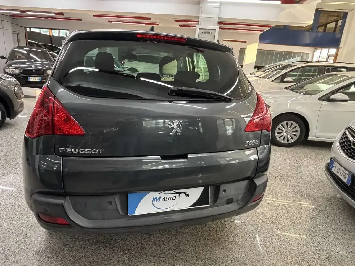 Usata Peugeot 3008 Business-Line 111 CV (81 kW) 2012 Grigio Station wagon
