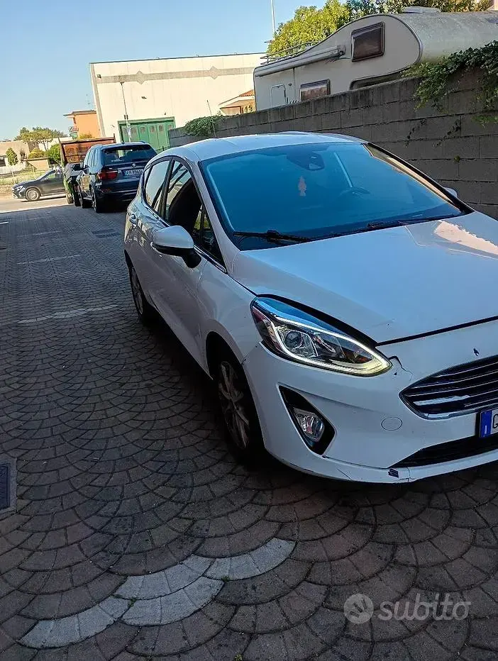 Usata Ford Fiesta Titanium 125 CV (91 kW) 2021 Bianco Utilitaria