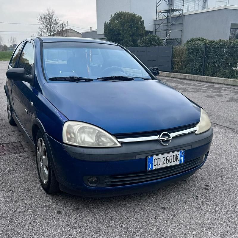 Usata Opel Astra 2001 Blu Berlina
