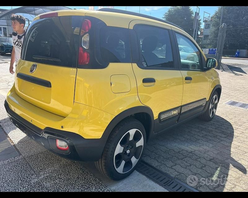 Usata Fiat Panda Cross Cross 70 CV (51 kW) 2024 Giallo Utilitaria
