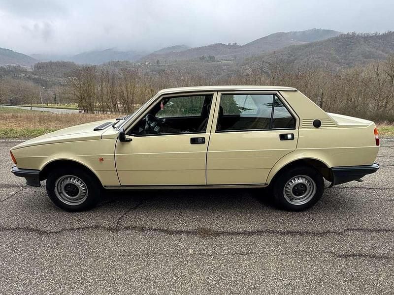 Usata Alfa Romeo Giulietta 109 CV (80 kW) 1980 Berlina