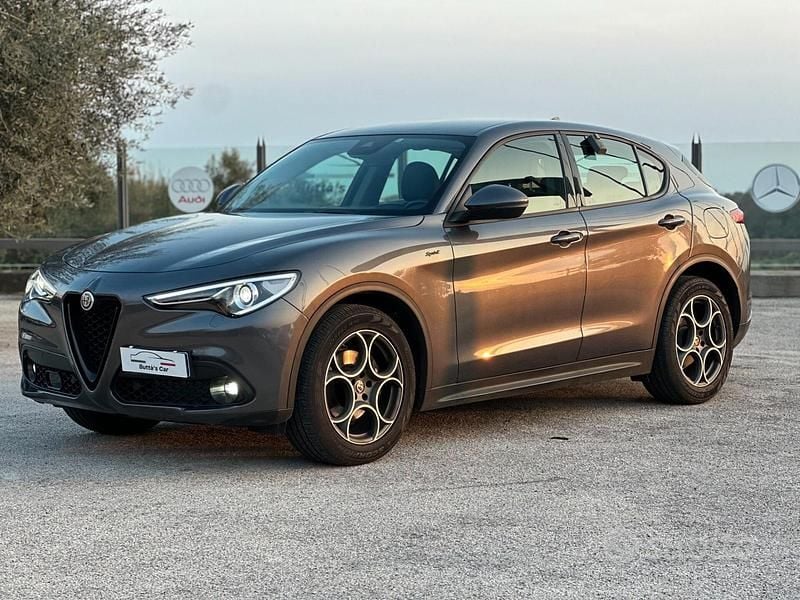 Usata Alfa Romeo Stelvio Ti 190 CV (139 kW) 2020 Grigio SUV