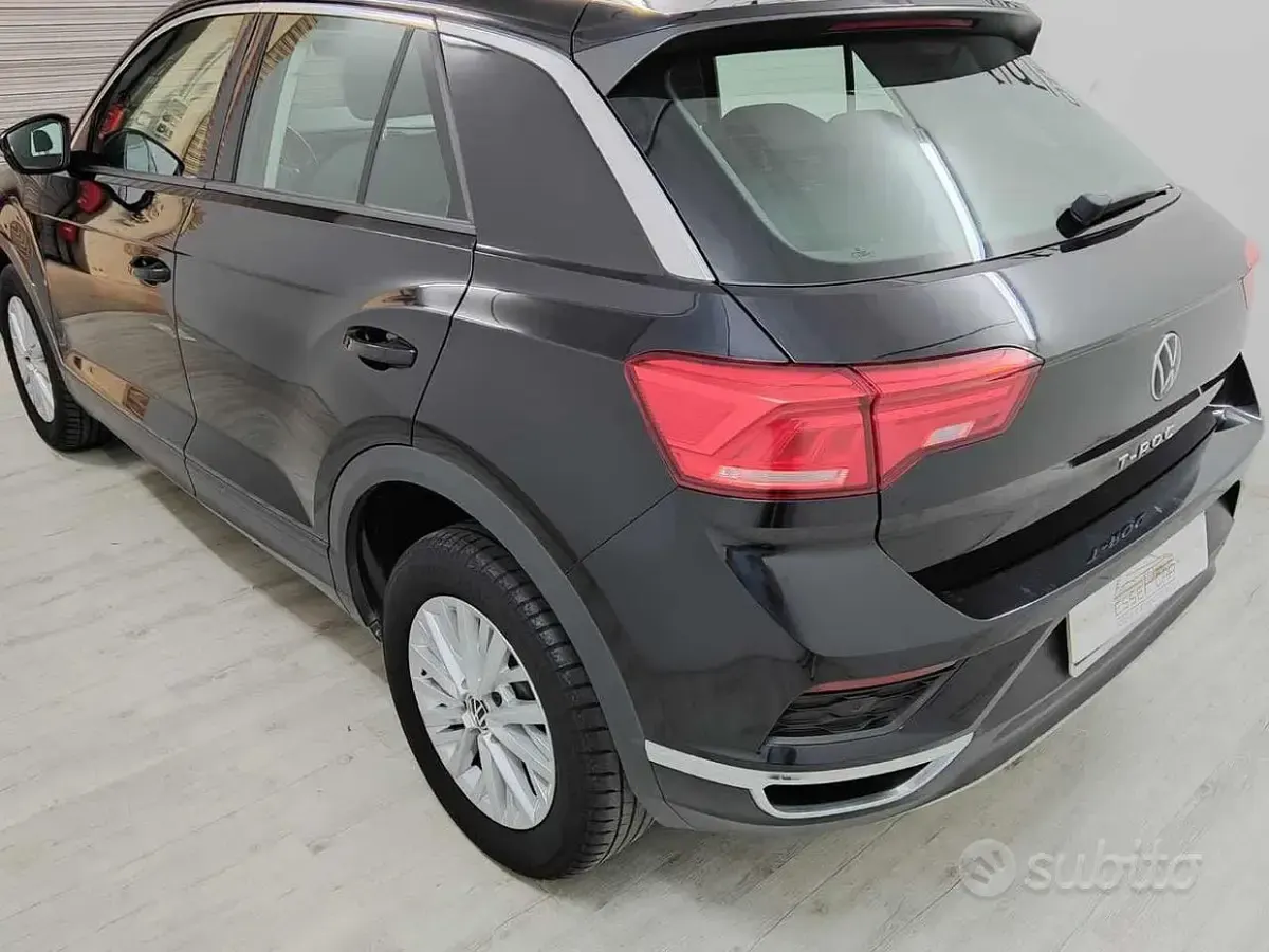 Usata VW T-Roc Style 110 CV (80 kW) 2021 Nero SUV