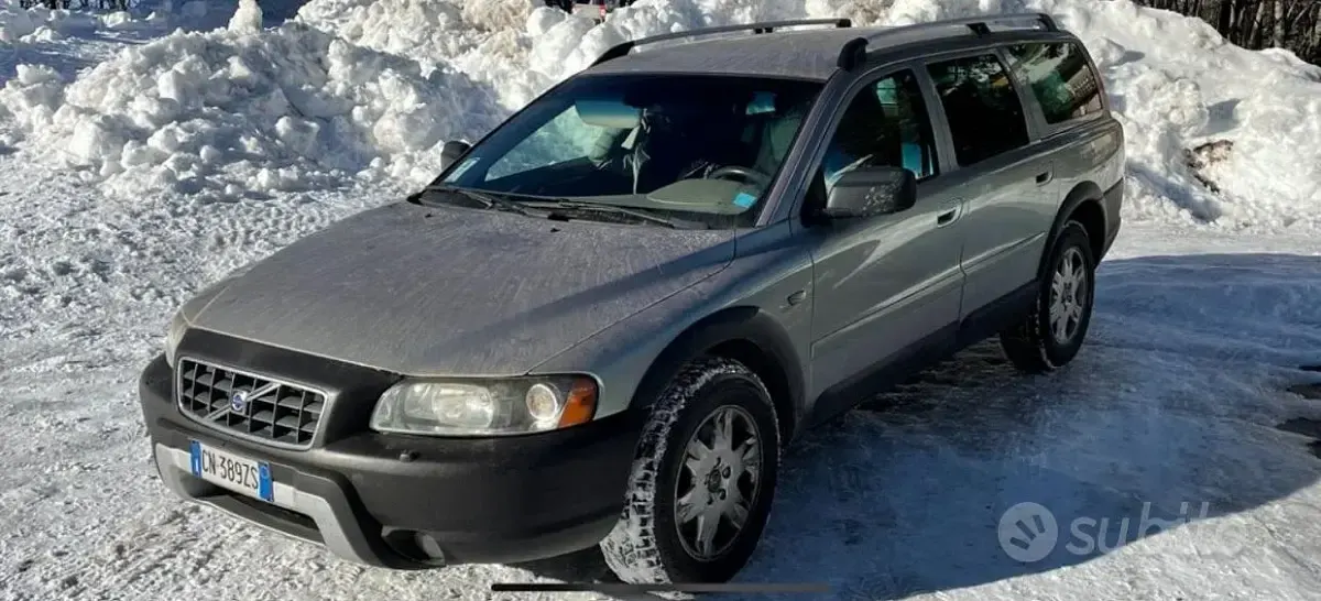 Usata Volvo XC70 Summum 163 CV (119 kW) 2004 Grigio Station wagon