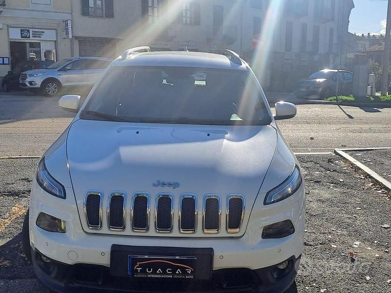 Usata Jeep Cherokee Longitude 185 CV (136 kW) 2018 Bianco SUV
