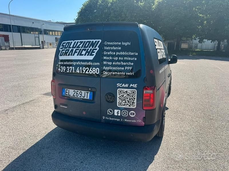 Usata VW Caddy 102 CV (75 kW) 2011 Bianco Monovolume