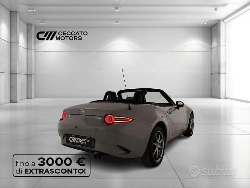 Usata Mazda MX5 Exclusive-Line 132 CV (97 kW) 2025 Grigio Cabrio