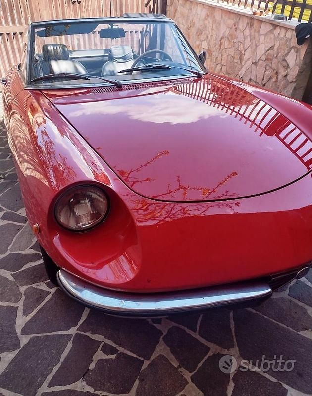 Usata Alfa Romeo Spider 1970 Rosso Cabrio