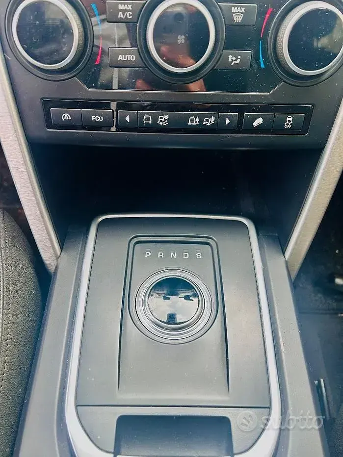 Usata Land Rover Discovery 269 CV (197 kW) 2018 Bianco SUV