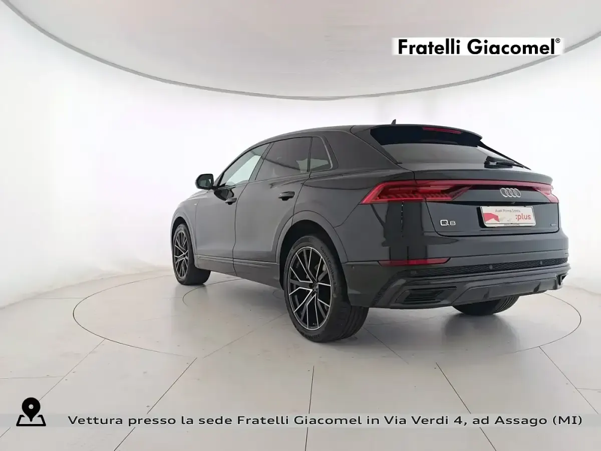 Usata Audi Q8 Sport 231 CV (169 kW) 2023 Nero mito metallizzato SUV