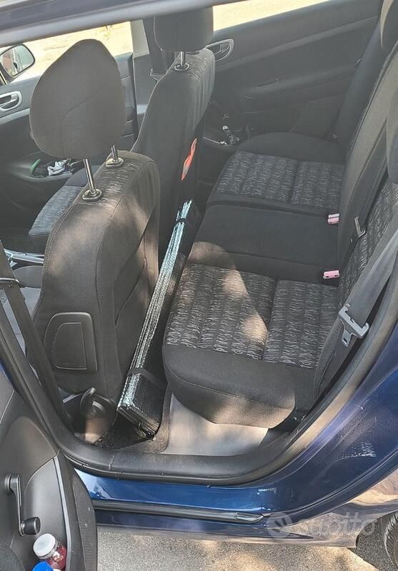 Usata Peugeot 307 109 CV (80 kW) 2005 Blu Berlina