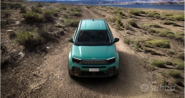 Nuova Jeep Avenger EV Longitude 61 kW (84 CV) 2025 SUV