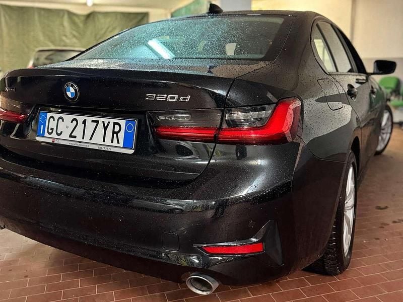 Usata BMW 320 190 CV (139 kW) 2020 Nero Berlina