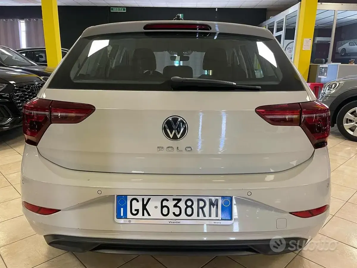 Usata VW Polo 95 CV (69 kW) 2022 Grigio Utilitaria
