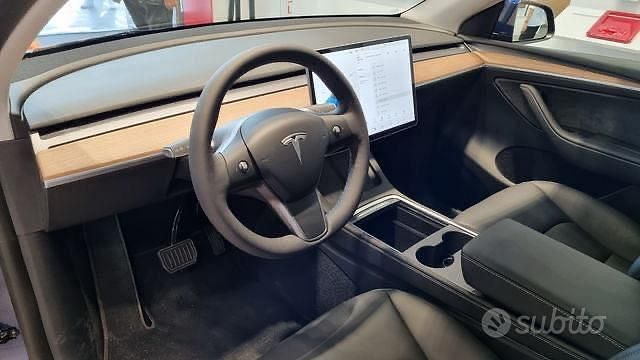 Usata Tesla Model Y 250 kW (340 CV) 2023 Bianco SUV