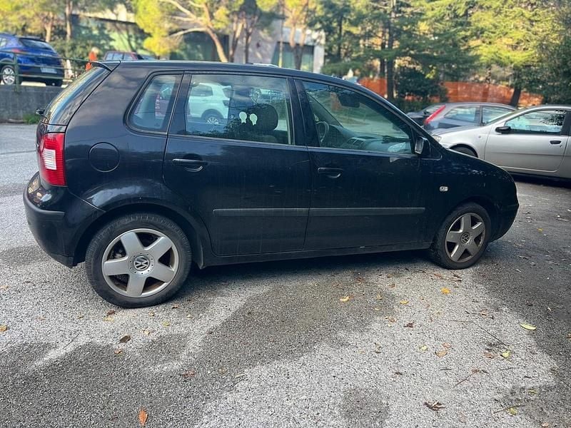 Usata VW Polo Trendline 74 CV (54 kW) 2002 Grigio Berlina