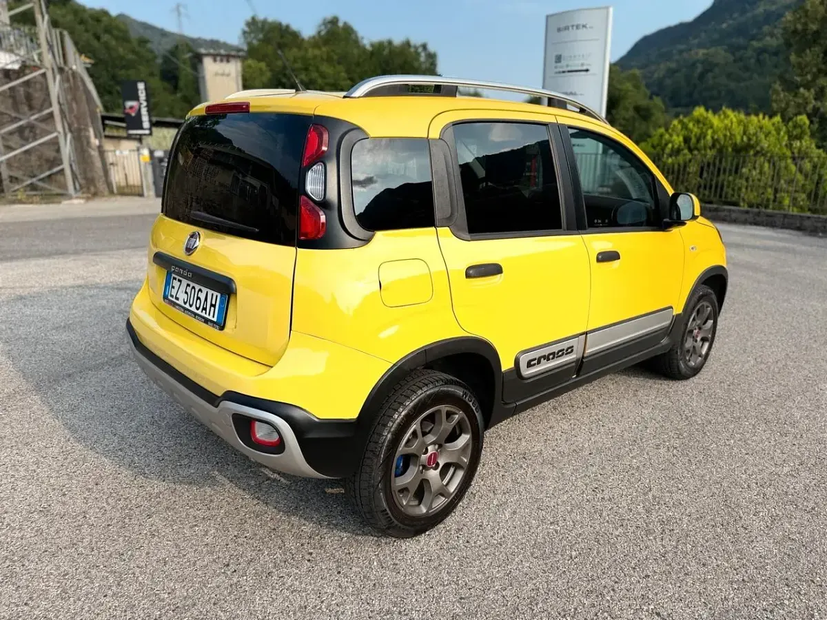 Usata Fiat Panda Cross Cross 80 CV (58 kW) 2015 Giallo Utilitaria
