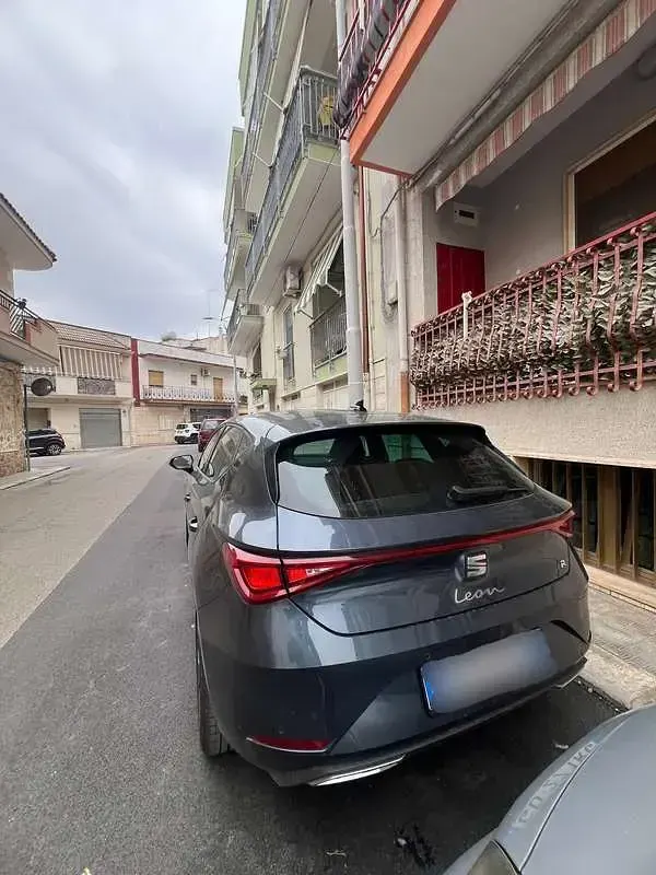 Usata Seat Leon FR 150 CV (110 kW) 2021 Berlina