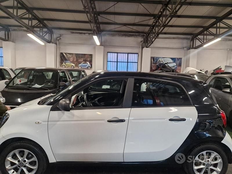 Usata Smart ForFour 71 CV (52 kW) 2019 Bianco Utilitaria