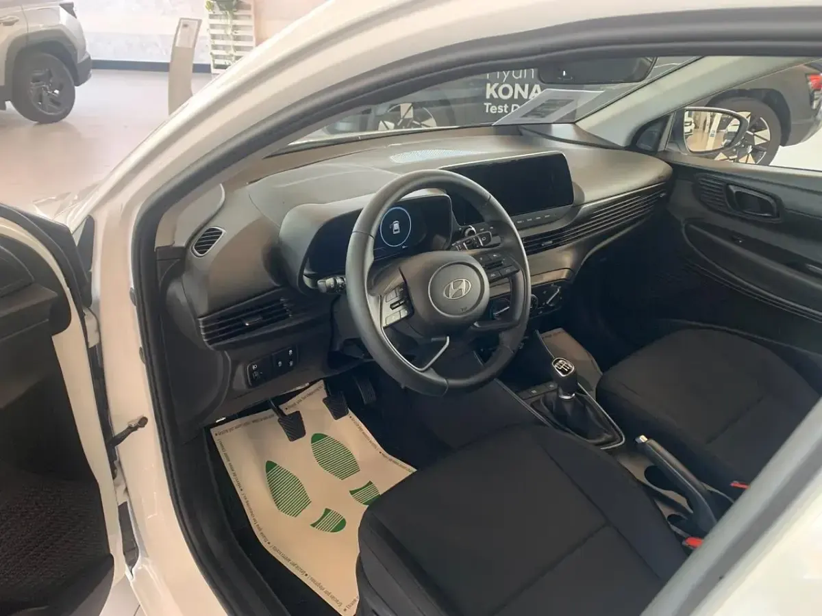 Nuova Hyundai i20 100 CV (73 kW) 2026 Argento Utilitaria