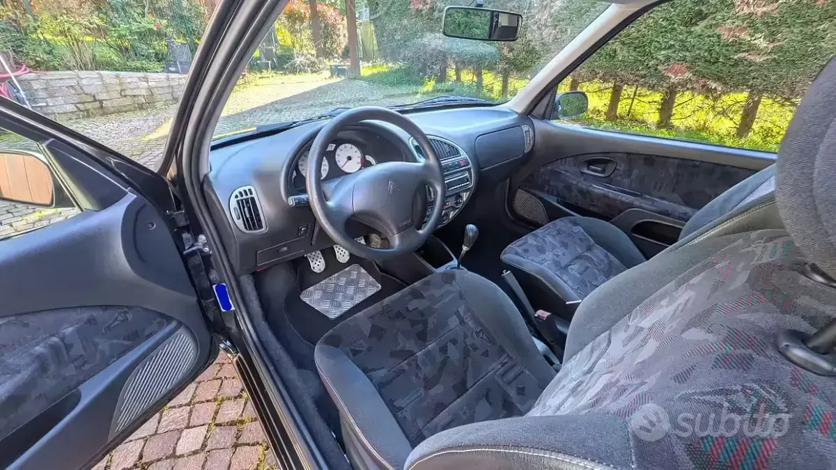 Usata Citroën Saxo 50 CV (36 kW) 2003 Nero Utilitaria