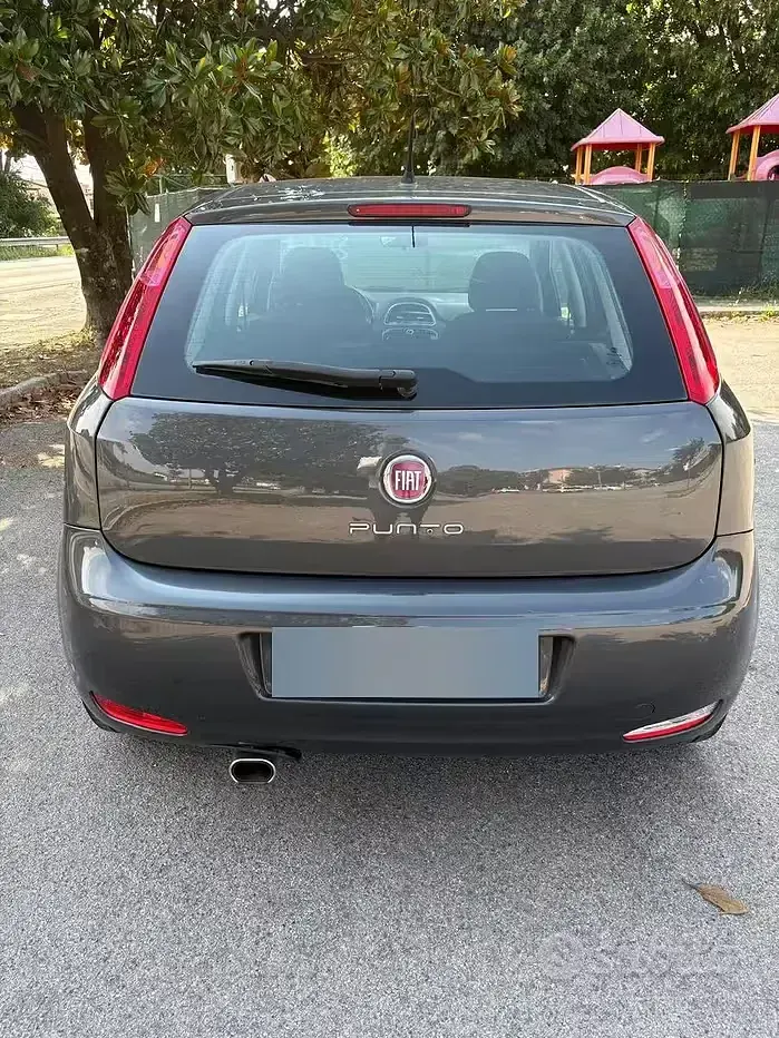 Usata Fiat Grande Punto 95 CV (69 kW) 2016 Grigio Utilitaria