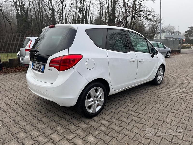 Usata Opel Meriva Cosmo 136 CV (100 kW) 2015 Bianco Monovolume