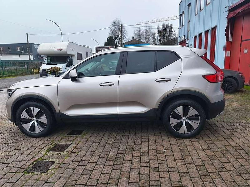 Usata Volvo XC40 Core 129 CV (94 kW) 2023 Beige SUV