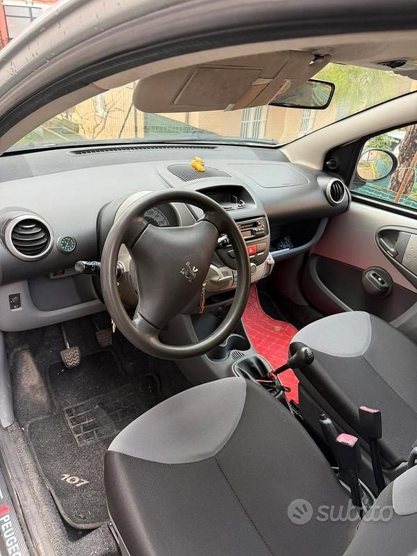 Usata Peugeot 107 68 CV (50 kW) 2007 Utilitaria