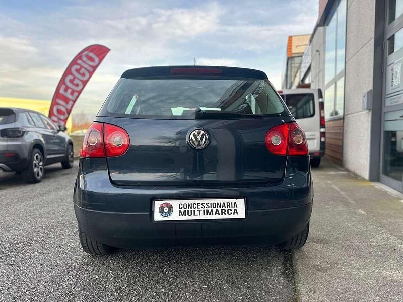 Usata VW Golf V Sportline 105 CV (77 kW) 2007 Blu/azzurro Berlina