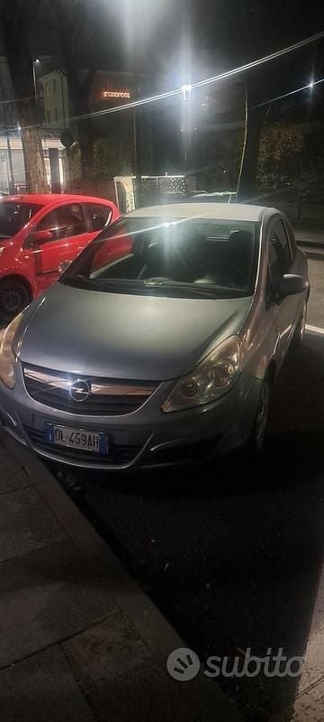 Blu Usata 2007 Opel Corsa Tre volumi | 1900 € (Super prezzo) - Immagine 1/4