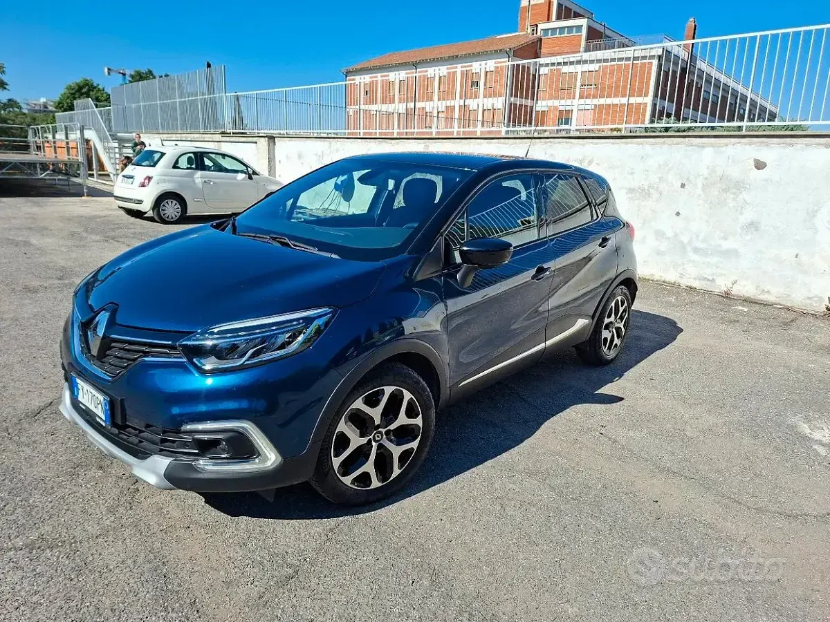 Usata Renault Captur 90 CV (66 kW) 2019 Blu SUV
