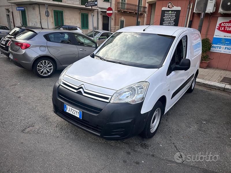Usata Citroën Berlingo Feel 99 CV (72 kW) 2017 Bianco Monovolume