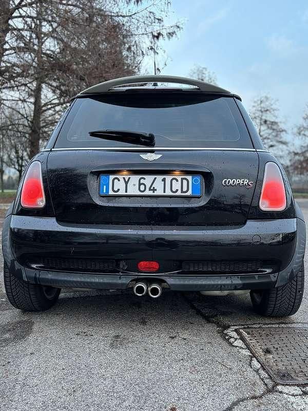 Usata Mini Cooper S 170 CV (125 kW) 2006 Nero Utilitaria