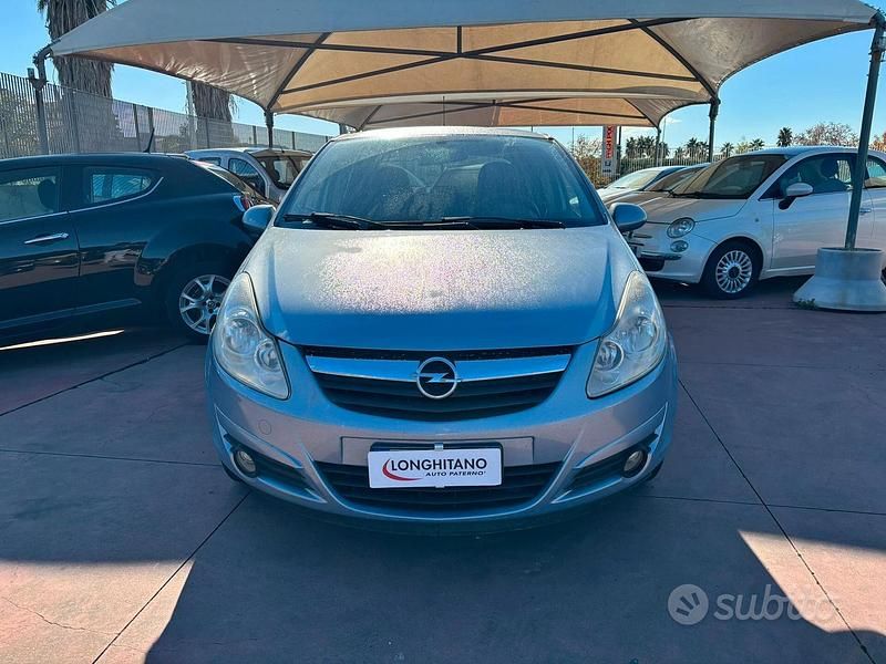 Usata Opel Corsa Cosmo 130 CV (95 kW) 2011 Grigio Berlina