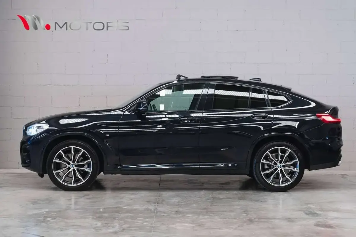 Usata BMW X4 M Sport 190 CV (139 kW) 2021 Mediteran blau SUV